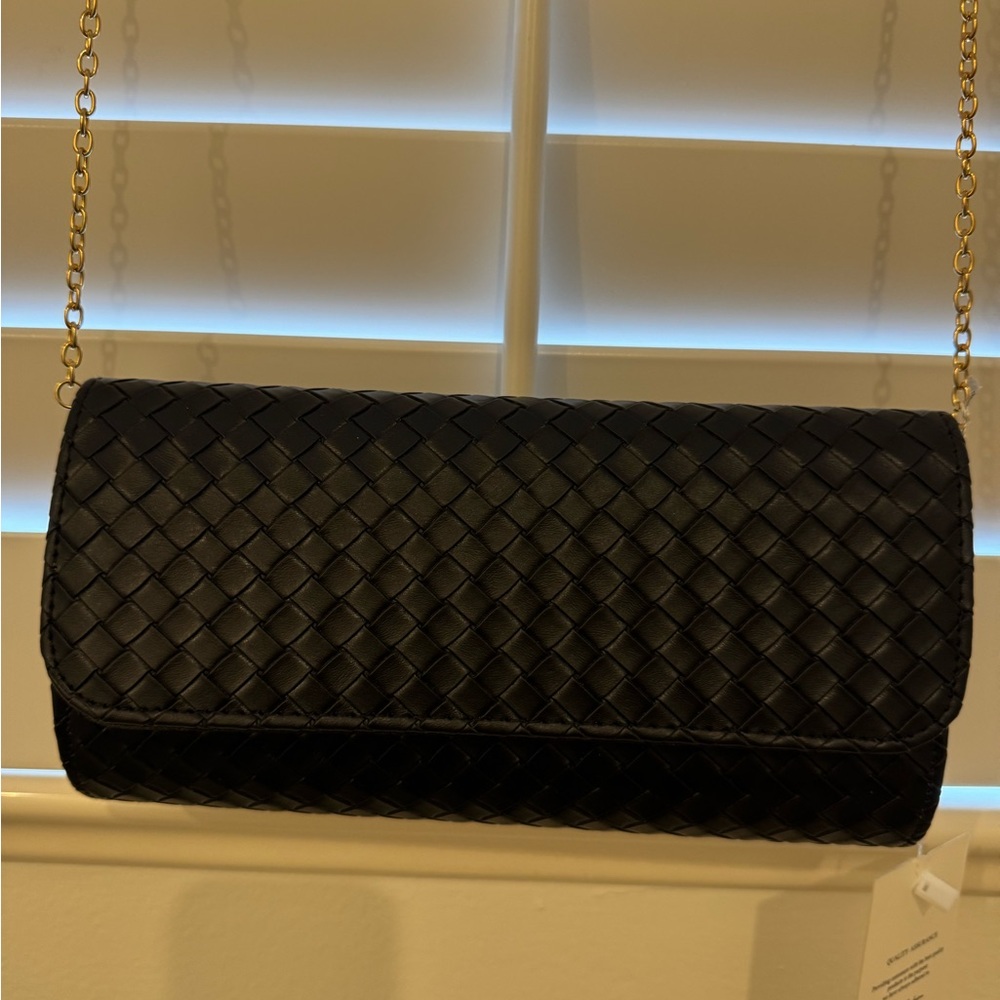 Detara Black Weaved Clutch